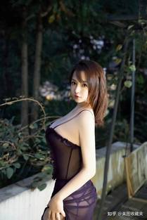 冰封之下海报